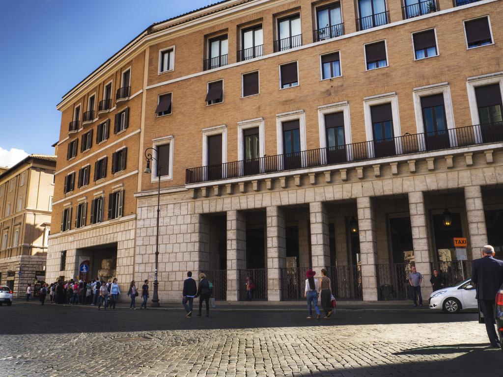 Отель Navona Living Рим Экстерьер фото